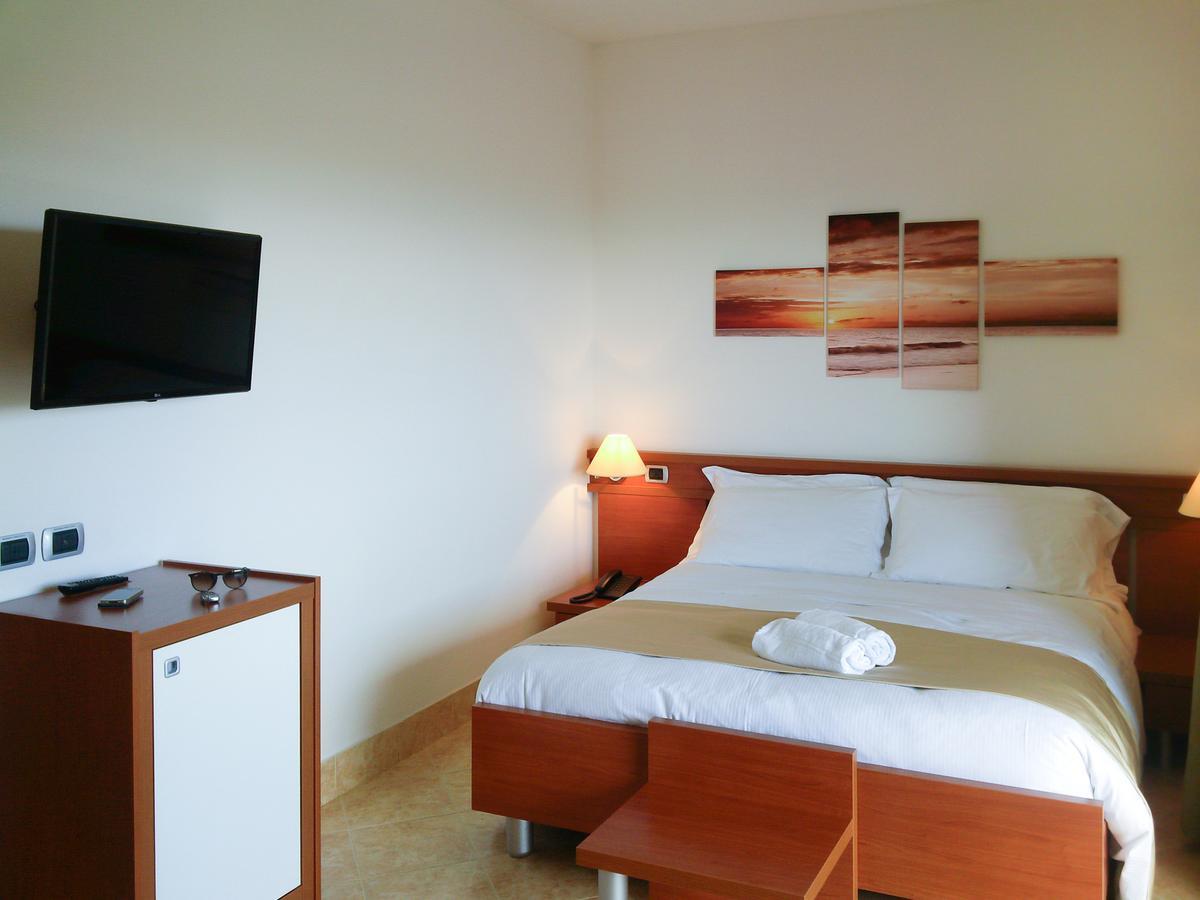Park Hotel Mirabeau Montepaone Exterior photo