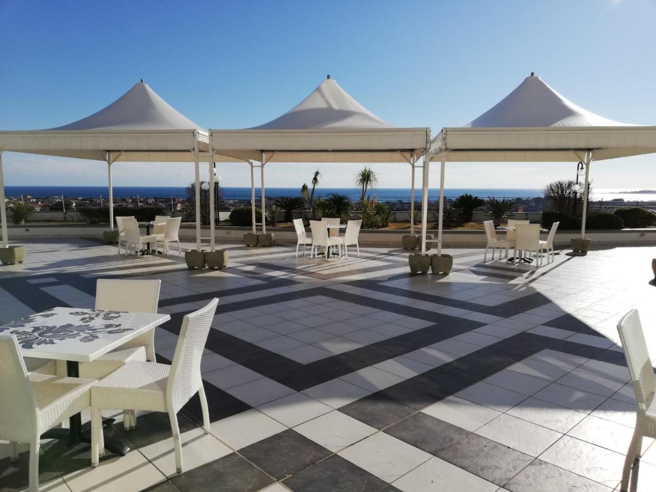 Park Hotel Mirabeau Montepaone Exterior photo